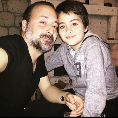Ünlü komedyen Tolga Çevik'in oğlunun son hali şaşırttı! - Resim : 1