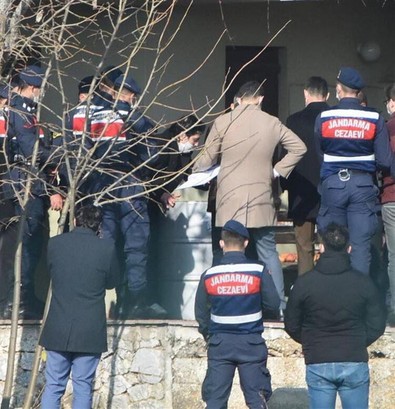 Pınar Gültekin nasıl öldürüldü? Cemal Metin Avcı ve kardeşi, keşif yapılan bağ evinde anlattı! - Resim : 1