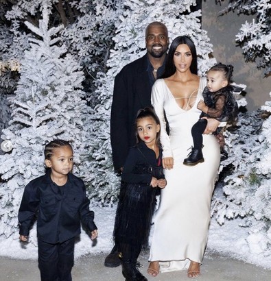 Bu kez abarttı! Kim Kardashian vücuduna öyle bir şey yaptırdı ki... - Resim : 3