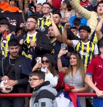 Fenerbahçe taraftarından Dusan Tadic’e büyük destek! Mutluluğu yüzünden okundu - Resim : 1