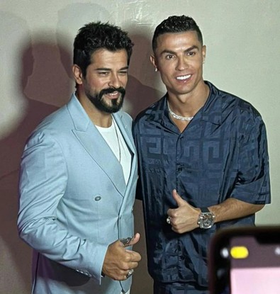 Burak Özçivit'ten sevenlerine müjdeli haber: Ronaldo'yla ortak proje geliyor - Resim : 1
