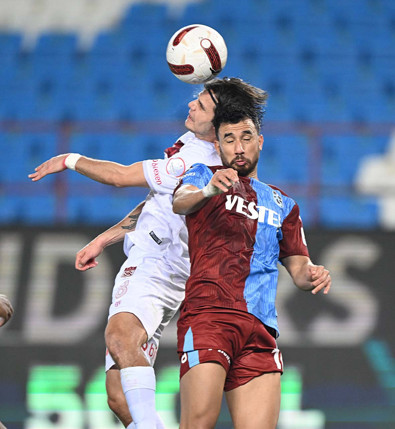 Trabzonspor’da sakatlık şoku! Takımın en golcüsüydü! Sağlık Kurulu Başkanı kötü haberi verdi! - Resim : 1
