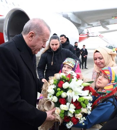 Cumhurbaşkanı Erdoğan'a Balıkesir'de fotoğraf sürprizi! - Resim : 1