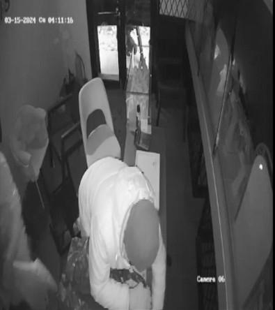 Kadıköy'de yüz binlerce dolarlık pırlanta soygunu! - Resim : 2