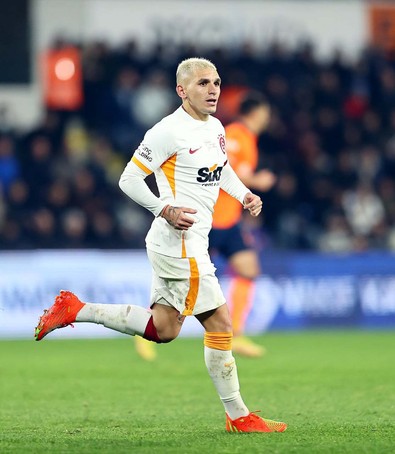 Galatasaray’dan Lucas Torreira’ya yeni sözleşme! Detaylar ortaya çıktı! Yıldız futbolcunun yeni maaşı belli oldu - Resim : 1