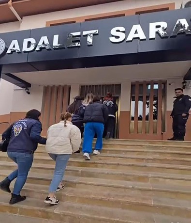 Bilecik'te yasa dışı bahis çetesi çökertildi: 17 adreste eş zamanlı yapılan operasyonda 17 şüpheli yakalandı! - Resim : 1