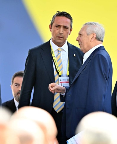 Fenerbahçe’de tarihi kongre! Rekor katılımlı seçimde başkan belli oldu! - Resim : 1