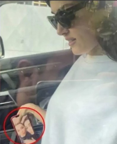 Hande Erçel'in ekran resmi görenleri duygulandırdı! - Resim : 2