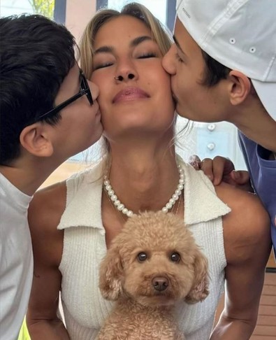Ünlü manken Çağla Şıkel'den Bali paylaşımı! Elleriyle maymun besledi! O anlara beğeni yağdı - Resim : 2