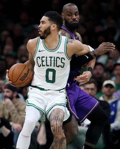 NBA’deki Lakers rüzgârını Boston Celtics durdurdu! LeBron ve Doncic yenilgiyi önleyemedi - Resim : 1