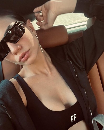 Demet Özdemir'den itiraf! "Takmıyorum diyemem" - Resim : 1