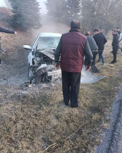 Ankara-Eskişehir yolunda katliam gibi kaza! Otoyolda ters yöne girip dehşet saçtı! 3 ölü, 2 yaralı - Resim : 1