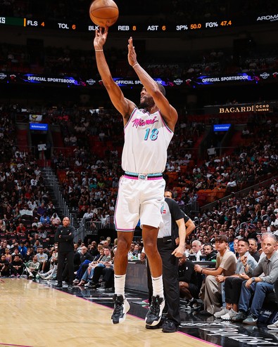 NBA’de Antetokounmpo’dan olağanüstü performans! Bucks, deplasmanda Miami Heat'i devirdi - Resim : 2