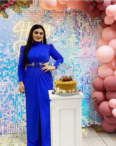 TikTok fenomeni, Esenyurt'ta gelinlikçiyi birbirine kattı! Bölgeye gelen polisler alıp karakola götürdü - Resim : 1