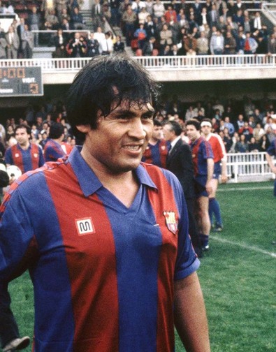 Dünya futbolundan bir yıldız daha kaydı! Barcelona acı haberi duyurdu! 75 yaşındaki efsane hayatını kaybetti - Resim : 1