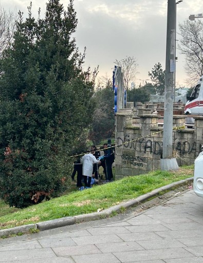 Bayrampaşa'da parkta intihar: Sanal kumar bu kez sadece para değil can aldı! - Resim : 1