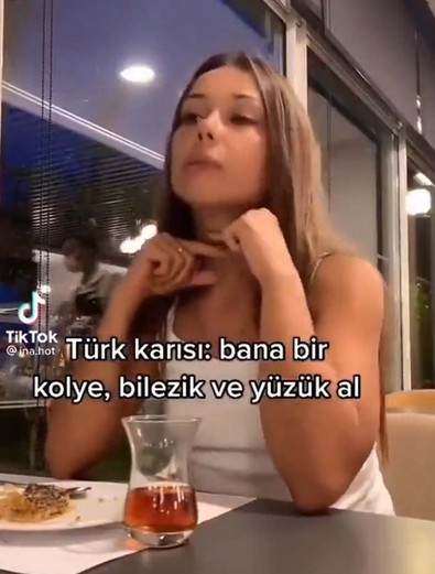 Yabancı kadının Türk kadınlarıyla ilgili paylaştığı video viral oldu! Milyonlarca tıklandı tıklanmaya devam ediyor - Resim : 1