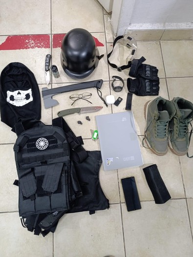 Çelik yelek giydi, maske taktı: Eskişehir'de bilgisayar oyunundan etkilenip sokağa çıktı, dehşet saçtı! Tutuklandı - Resim : 1