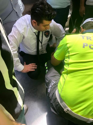 İzmir'deki İsveç Konsolosluğu'na silahlı saldırı: Yaralı var! Valilikten açıklama geldi - Resim : 2