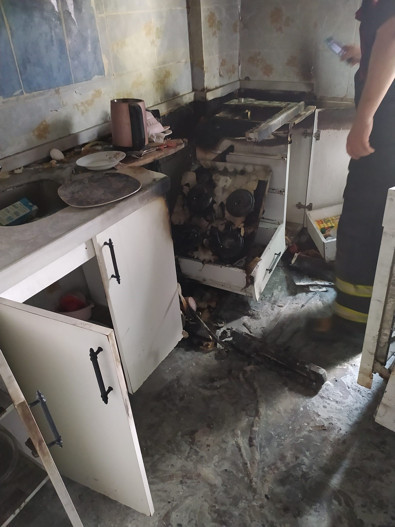 Yalova'da korkutan mutfak yangını - Resim : 1