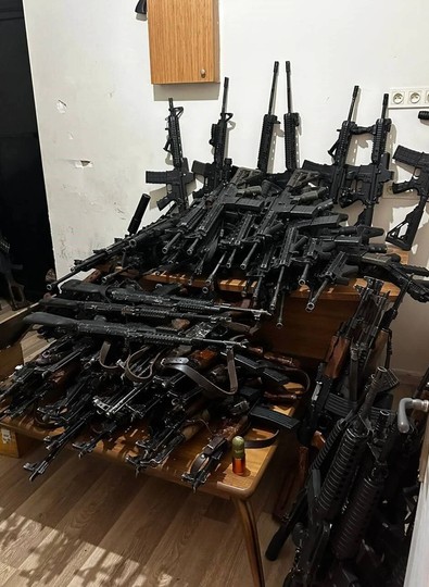 Polis ele geçirdi! Silahlar "Teşkilat"ın çıktı - Resim : 1