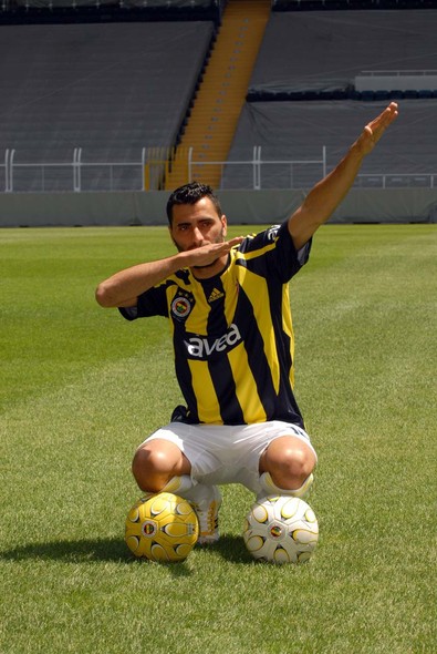 Aziz Yıldırım’ın en pahalı transferiydi! Fenerbahçe’nin eski yıldızı 44 yaşında transfer oldu! Yeni takımına çok şaşıracaksınız! - Resim : 1