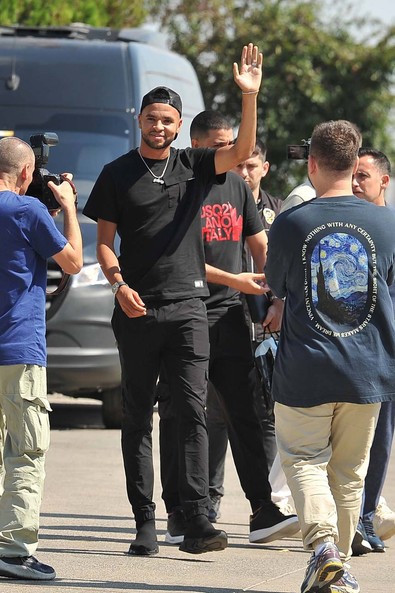 Son dakika | Taraftarlar yolunu gözlüyordu! Fenerbahçe’nin yeni golcüsü Youssef En-Nesyri İstanbul’a geldi - Resim : 2