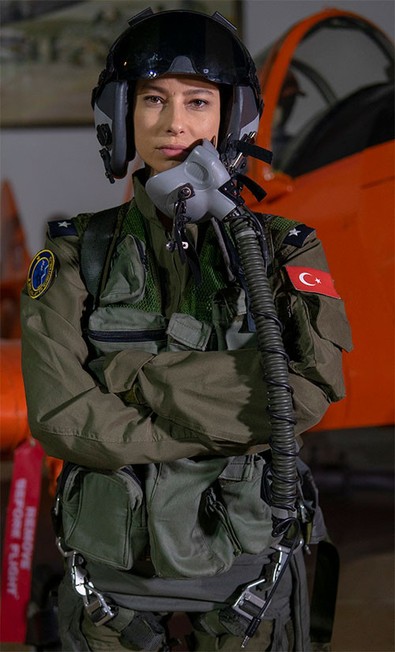 Müjde Uzman (Savaşçı dizisinden bir fotoğraf)