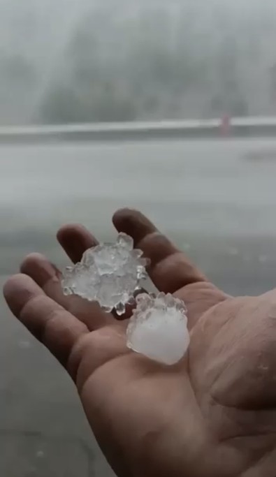 Çanakkale'de dolu yağışı etkili oldu - Resim : 1