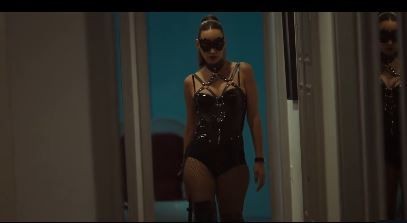 Hadise, cesur ilişki sahnesi engellenince açıklama yapıp öfke kusmuştu! Bir açıklama da Seda Bakan'dan geldi - Resim: 4
