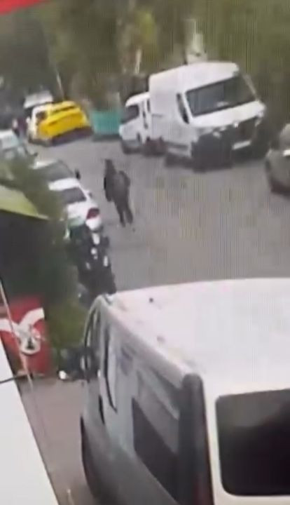 Beyoğlu’nda dehşet! 13 yaşındaki çocuk pusuya yattı! 'Yarın okulda katliam var' O çocuk hakkında karar verildi - Resim: 3