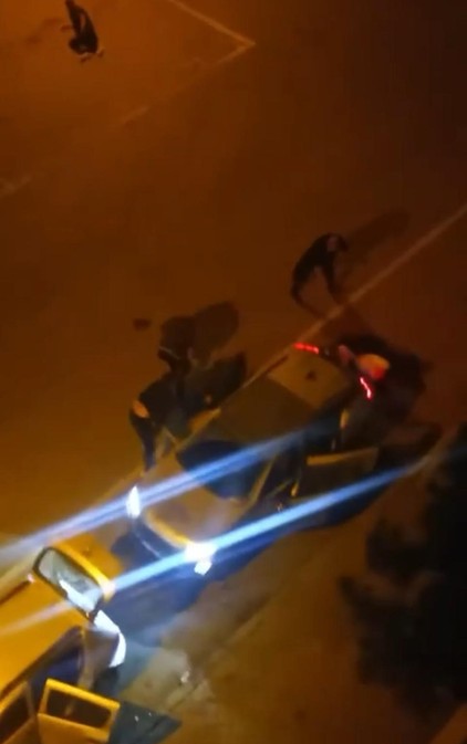 "Kız kaçırma" meselesinden iki aile birbirine girdi! Ortalık savaş alanına döndü: 1'i polis 9 yaralı - Resim : 3
