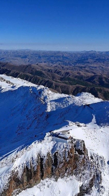 Trabzon’da aynı karede iki mevsim bir araya geldi! Ortaya kartpostallık görüntüler çıktı - Resim: 1
