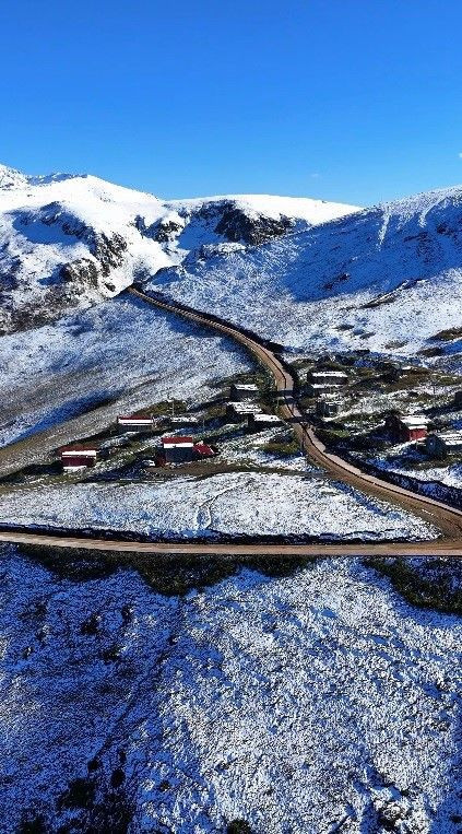 Trabzon’da aynı karede iki mevsim bir araya geldi! Ortaya kartpostallık görüntüler çıktı - Resim: 2