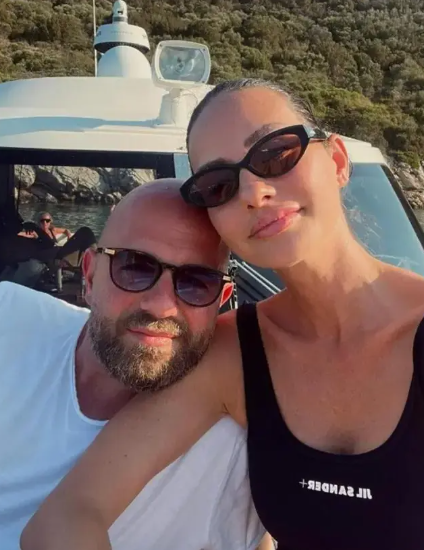 14 yıllık evlilik tek celsede bitti! Yasemin ve İzzet Özilhan ayrılığıyla ilgili şok iddia - Resim: 6