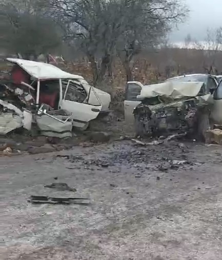 Kahramanmaraş'ta feci kaza! İki otomobil kafa kafaya çarpıştı: Çok sayıda ölü - Resim : 1