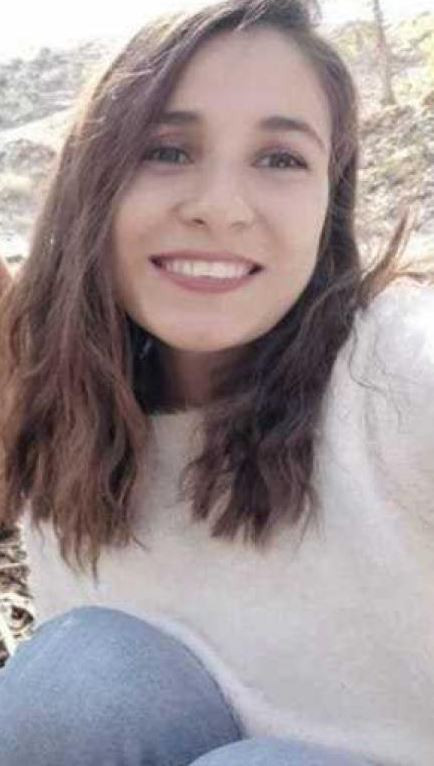Gülistan son gecesini orada geçirmiş! 'Kalacak yerim yok' diyerek hocasına gitmiş: Üşümüş, yorgun ve ağlayacak haldeydi - Resim : 2