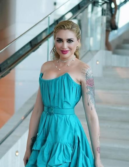 Tarkan'la yaşadığı aşk bir dönem magazin basınını süslemişti! Bilge Öztürk'ün yeni imajı ortaya çıktı - Resim: 13