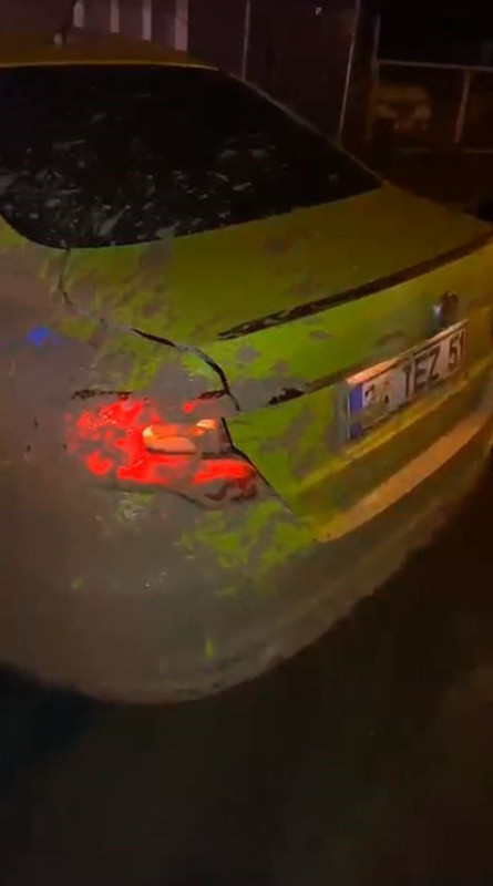 İstanbul'da taksiciyi çamura sokup darp ettiler! - Resim: 2