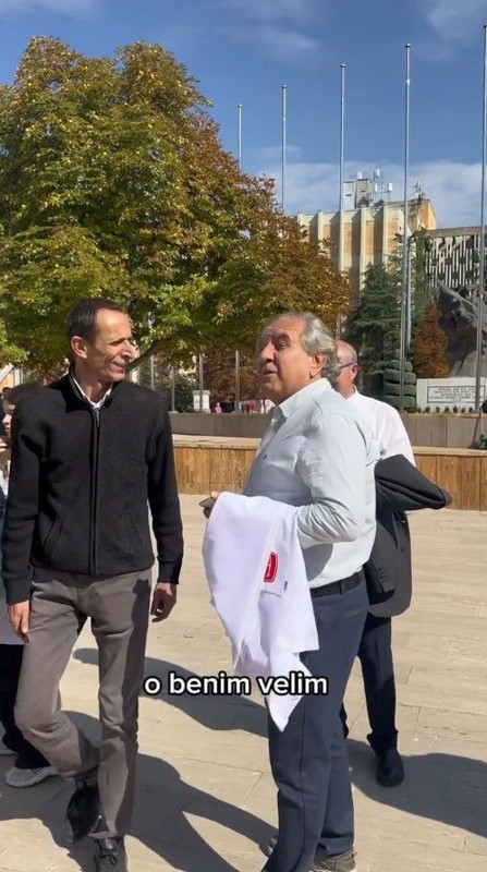 Bir ömür, birçok meslek! Sosyal medyaya damga vuran baba: 60 yaşında beyaz önlük giydi - Resim: 4