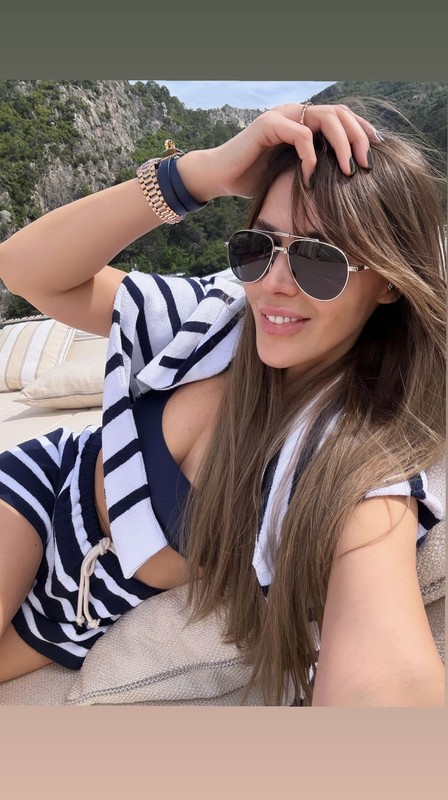 Güzel oyuncu Hatice Şendil'den tatil paylaşımı! Tekne pozu büyük beğeni topladı - Resim: 4