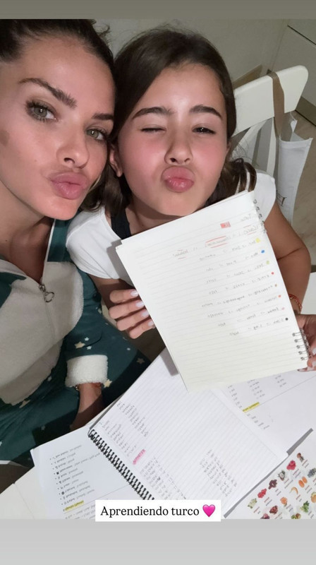 Icardi'nin sevgilisi China Suarez'in Türkiye aşkı! Çocuklarıyla birlikte Türkçe öğrenmeye başladı - Resim: 4