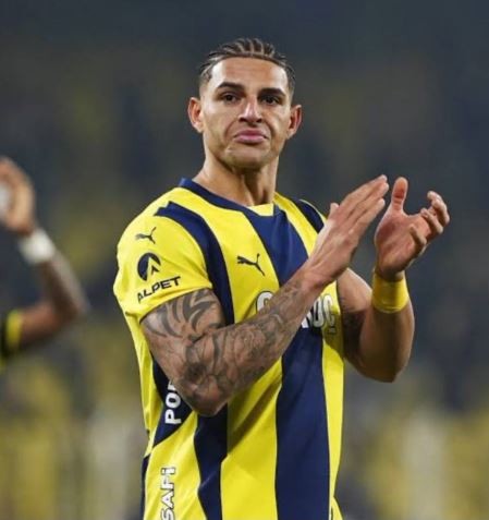 Fenerbahçe'de 11 milyon 470 bin euroluk fiyasko! Sadece 1 maçta forma giyebilmişti, taraftarın sabrı taştı Skriniar'ın rüzgarında kayboldu - Resim : 1