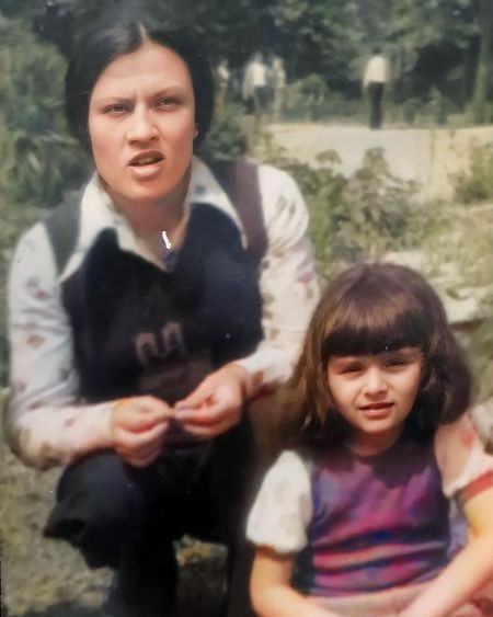 90'ların efsane sesi Reyhan Karaca kötü haberi duyurdu: Çok riskli bir ameliyat! - Resim: 3