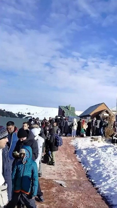 Uludağ'da izdiham: Pistlerde adım atacak yer kalmadı! - Resim: 5