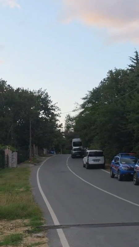 İstanbul, Çatalca'da dehşet anları! Kendini eve kapatıp uzun namlulu silahla etrafı taradı: Çok sayıda ekip bölgeye sevk edildi - Resim: 5