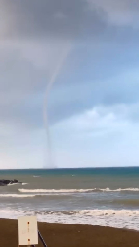 İskenderun'da hortum paniği! O anlar cep telefonu kamerasına yansıdı - Resim: 2