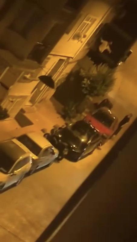 Beyoğlu'nu birbirine kattı! Eski sevgilisinin evine tırmandı: İndirin şunu - Resim: 4