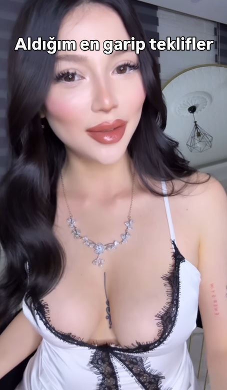 Ünlü OnlyFans fenomeni cerhawk, bugüne kadar kendisine yapılan en ilginç teklifi açıkladı: Karşılığında çok yüksek bir meblağ aldım - Resim: 27