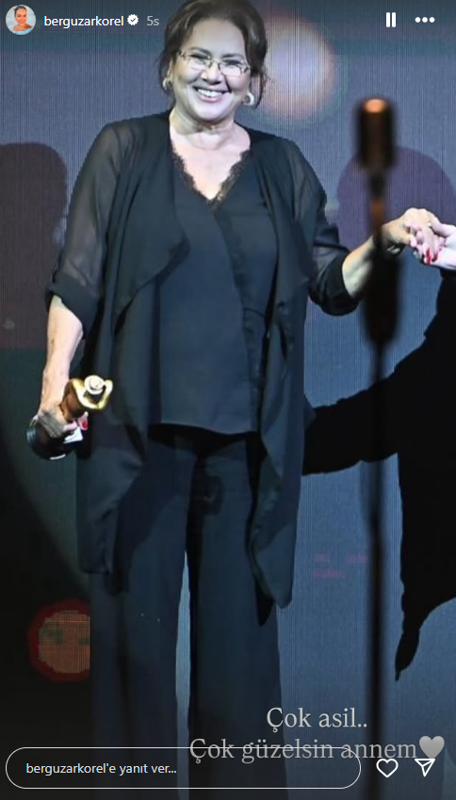 Bergüzar Korel annesine övmeye doyamadı! Herkes o sözlerini konuşuyor - Resim: 4
